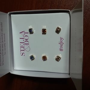 Stella and Dot mini stud earrings
